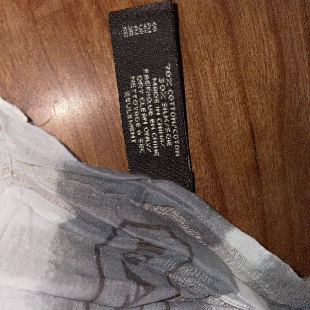 COACH Classic Signature Optic Crinkle Oblong Scarf - Picture 4 of 4